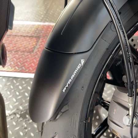 Pyramid 土除延長片 - Triumph Trident660