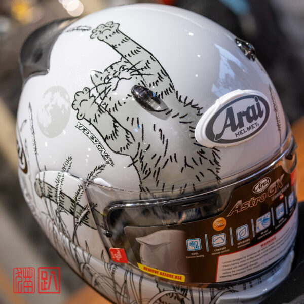 Arai Astro-GX Neko